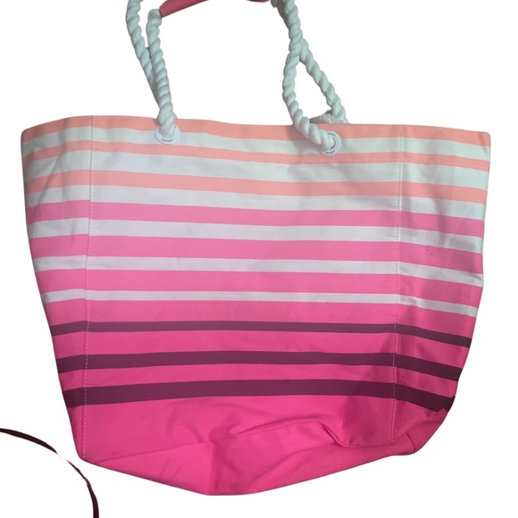 Victoria’s Secret 2017 Beach Tote - Picture 2 of 6